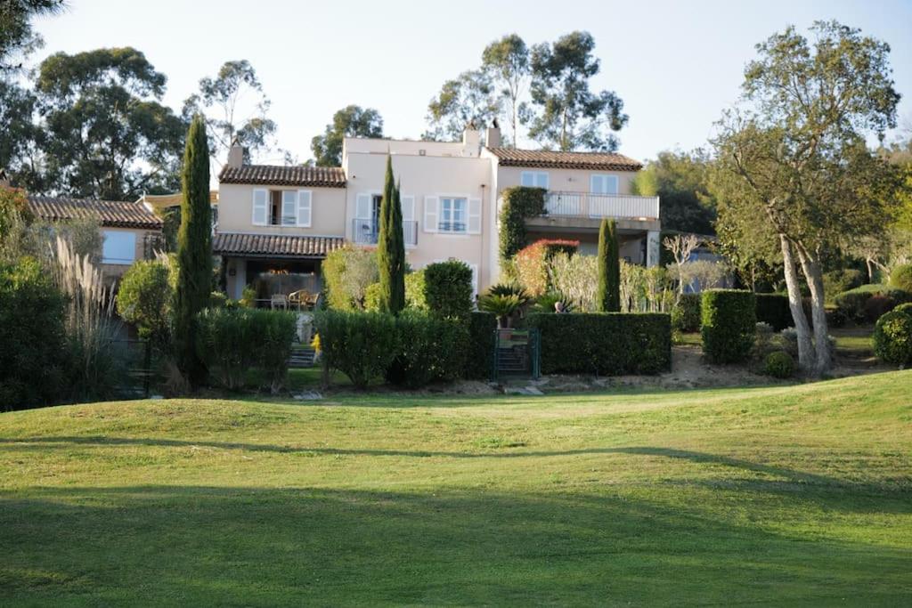 Charmantes Haus Im Golf Club Saint Tropez Εξωτερικό φωτογραφία