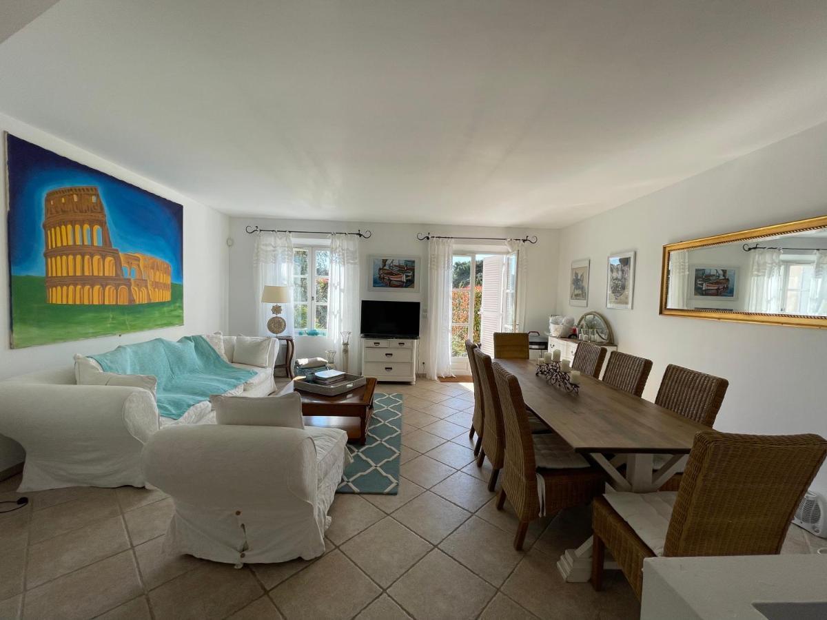 Charmantes Haus Im Golf Club Saint Tropez Εξωτερικό φωτογραφία