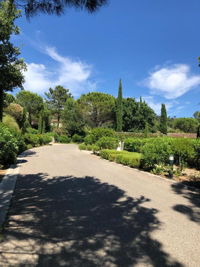 Charmantes Haus Im Golf Club Saint Tropez Εξωτερικό φωτογραφία