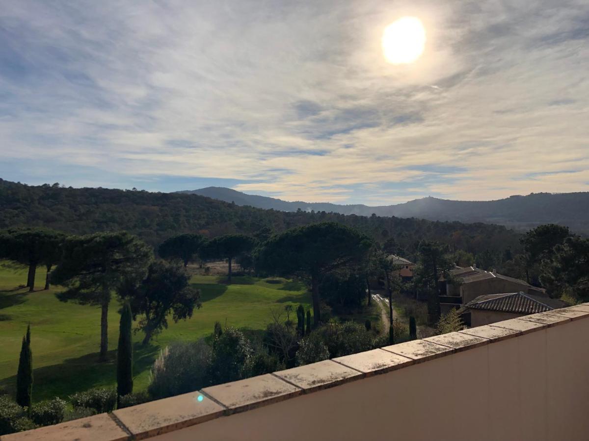 Charmantes Haus Im Golf Club Saint Tropez Εξωτερικό φωτογραφία
