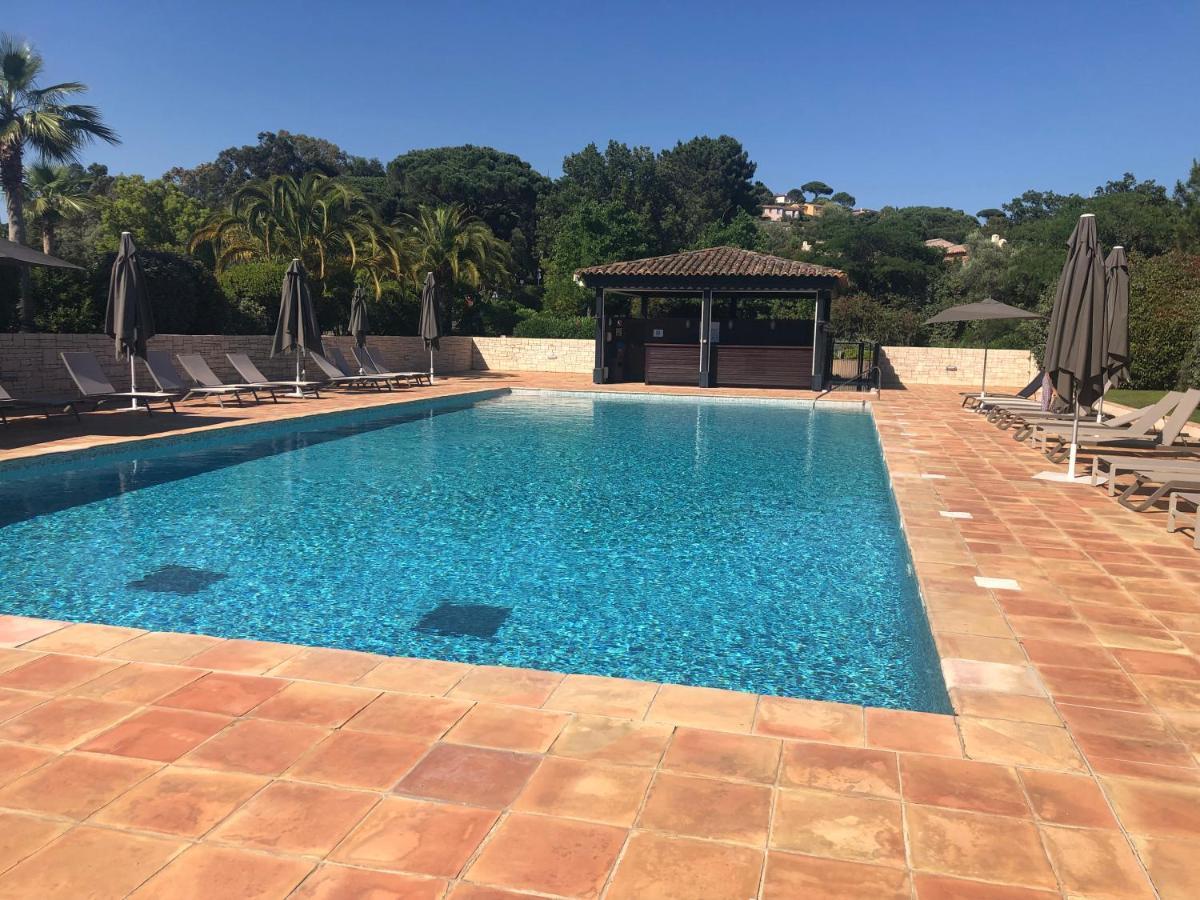 Charmantes Haus Im Golf Club Saint Tropez Εξωτερικό φωτογραφία