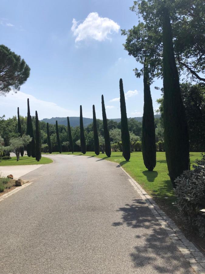 Charmantes Haus Im Golf Club Saint Tropez Εξωτερικό φωτογραφία